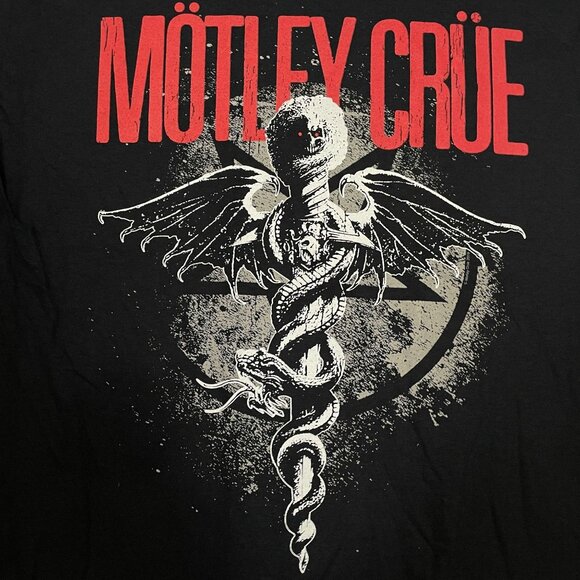 Mötley Crüe Rock Band T-shirt size Small - Picture 2 of 4